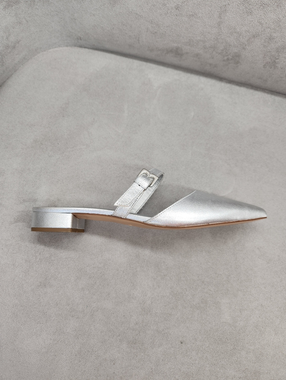 Bruno Magli Flat Mules 10.5 Silver Leather Pia Pointed Toe Made Italy New $395 - Picture 9 of 15